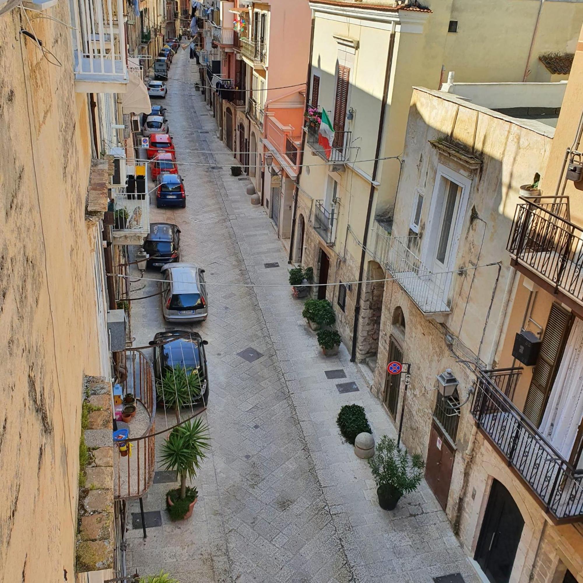 Domus 73 Apulian Holidays 바를레타 외부 사진
